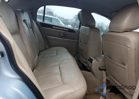 2011 Lincoln Town Car Signature Limited z USA, uszkodzony, nr VIN 2LNBL8CV2BX765247